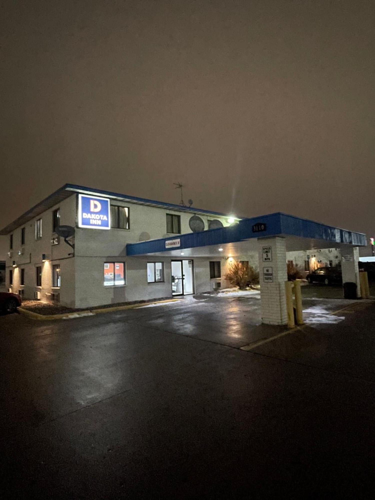 Dakota Inn Fargo Extérieur photo